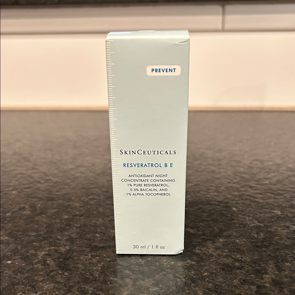 SkinCeuticals Resveratrol B E Antioxidant Night Serum - Cream